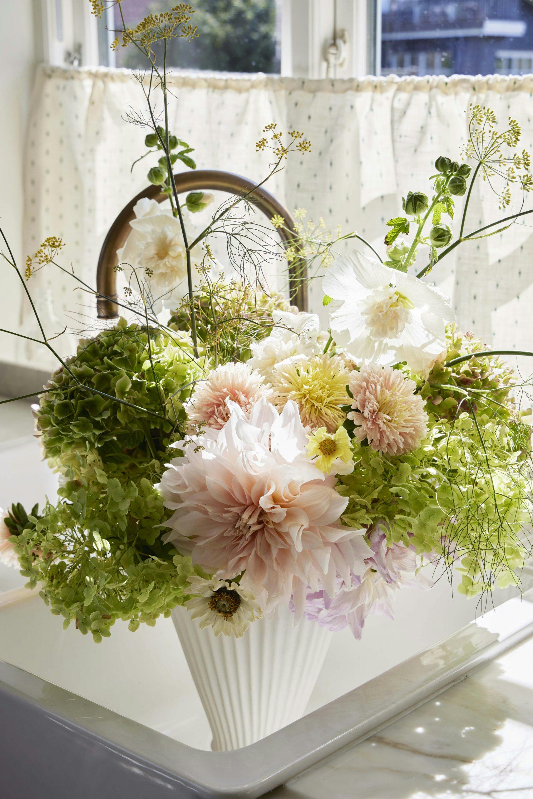 EmilySalomon240519 Blomster i vask